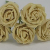 YF112GD   OPEN ROSE IN GOLD COLOURFAST FOAM- BUY 36 BUNCHES PAY ONLY 75P A BUNCH